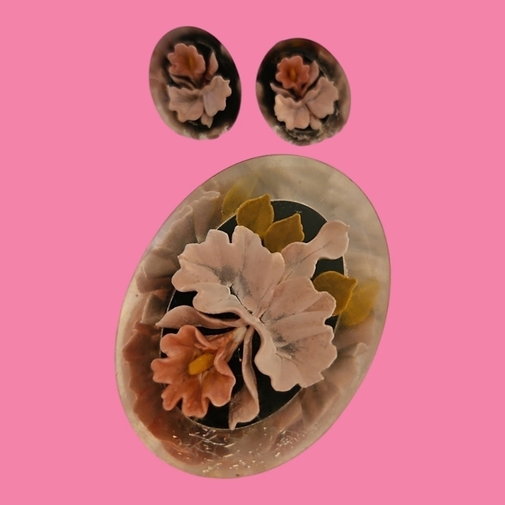 Vintage 1940s Reverse Carved Flower Brooch Earrings Set